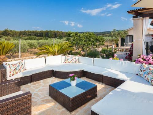 Holiday Home Villa Mutnik