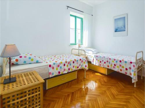Four-bedroom Holiday Home In Sutivan