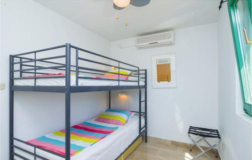 Four-bedroom Holiday Home In Sutivan
