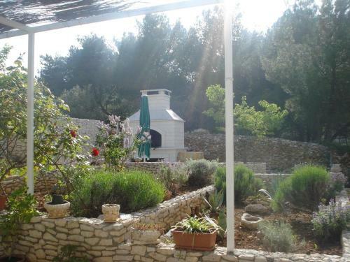 Apartments By The Sea Sutivan (brac) - 15275