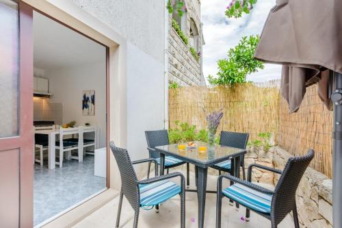 Apartment Sutivan 2842f
