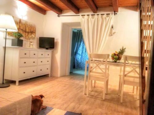 Holiday House Little Precious