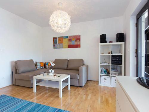 Apartment Iva (snj202)