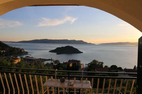 Hostal Rooms Marica