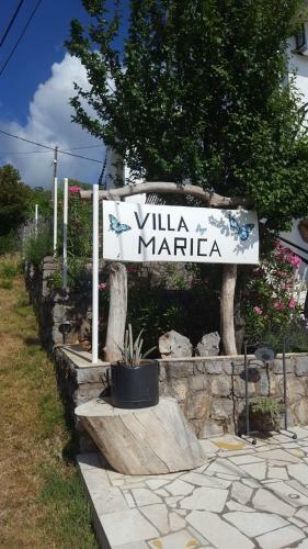 Hostal Rooms Marica