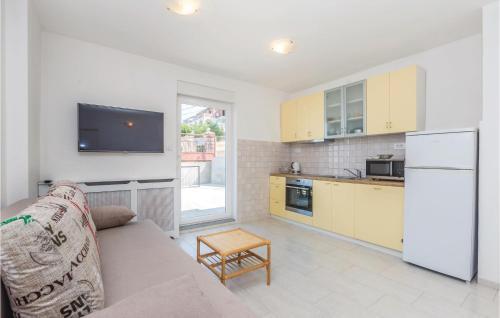 Three-bedroom Apartment In Sv.juraj