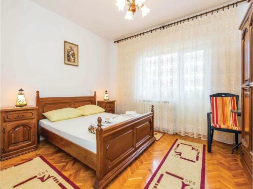 Apartment Lopci I
