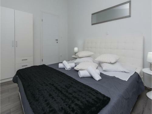 Five-bedroom Holiday Home In Sveti Petar
