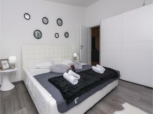 Five-bedroom Holiday Home In Sveti Petar