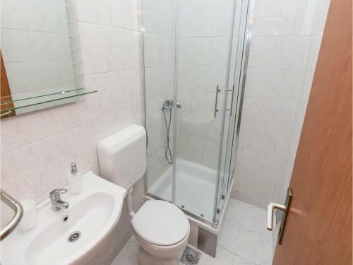 Five-bedroom Holiday Home In Sveti Petar
