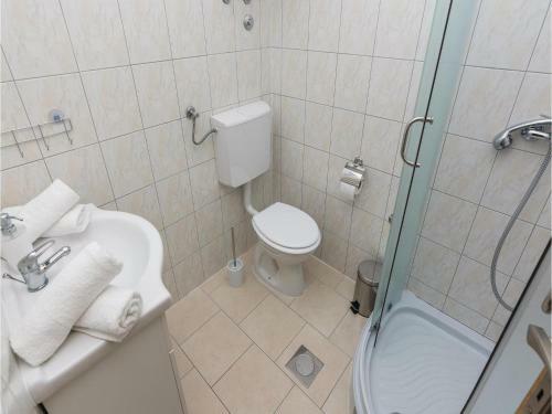 Five-bedroom Holiday Home In Sveti Petar