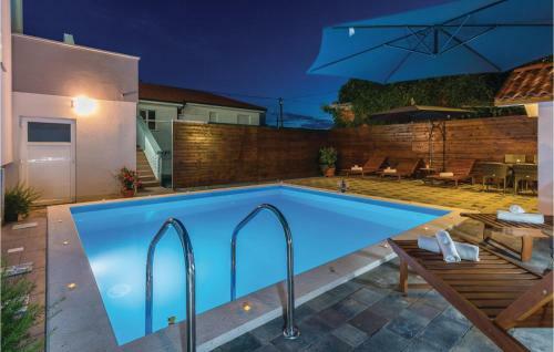 Five-bedroom Holiday Home In Sveti Petar