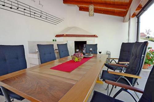 Holiday Home Villa Deal