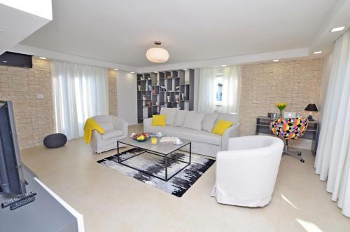 Holiday Home Villa Deal