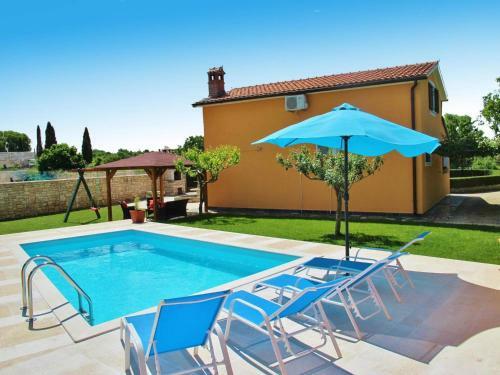 Holiday Home Nikolina (roj412)