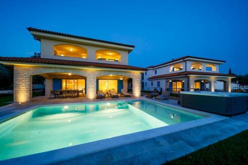Luxury Villa Loma 2