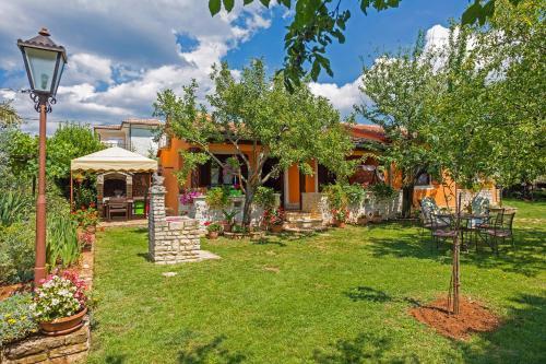Klen In Smoljanci (haus F�r 4 Personen)