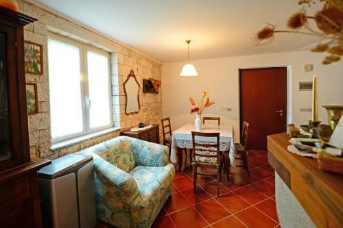 Holiday House Desy Tar
