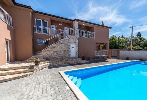 Hostal Villa Valtrazza