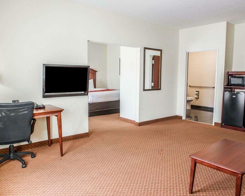 Hotel Comfort Suites