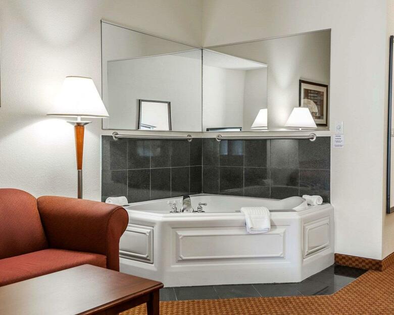 Hotel Comfort Suites