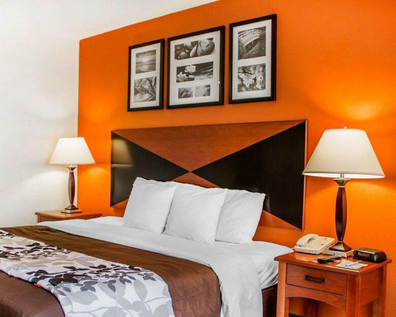 Hotel Sleep Inn & Suites