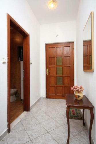 Apartments By The Sea Nemira (omis) - 5956