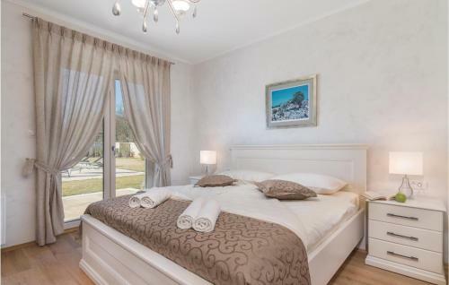 Five-bedroom Holiday Home In Tinjan