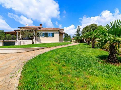 Villa Ella
