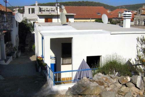 Apartments By The Sea Tisno (murter) - 4298