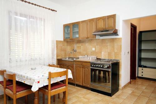 Apartments By The Sea Tkon (pasman) - 698