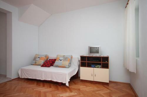 Apartments With A Parking Space Tkon (pasman) - 6216