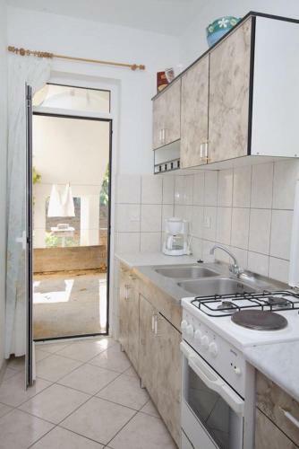 Apartments By The Sea Tkon (pasman) - 5840