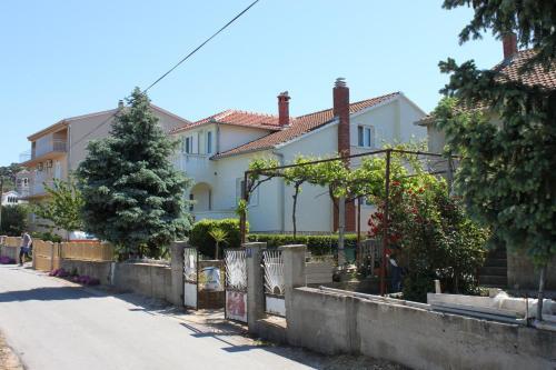 Apartments By The Sea Tkon (pasman) - 6221