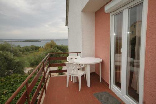 Apartments With A Parking Space Tkon (pasman) - 8302