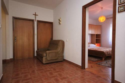 Apartments With A Parking Space Tkon (pasman) - 8302