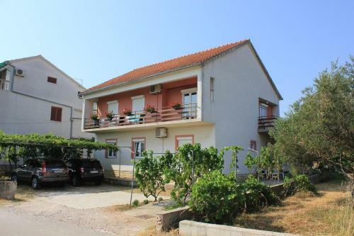 Apartments With A Parking Space Tkon (pasman) - 8302