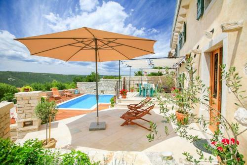 Trgetari Villa Sleeps 6 Pool Air Con Wifi