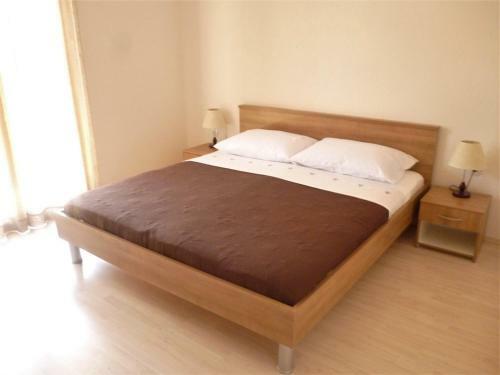 Apartment In Tribanj 34766