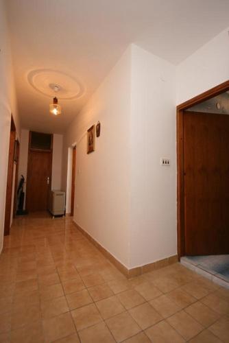 Apartment Tribunj 6237b