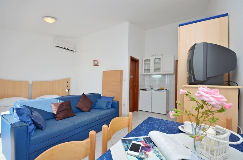 Apartments Mira