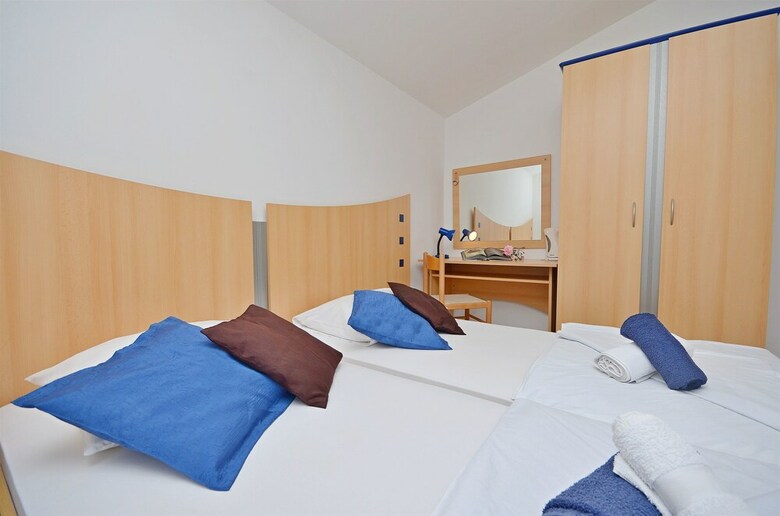 Apartments Mira