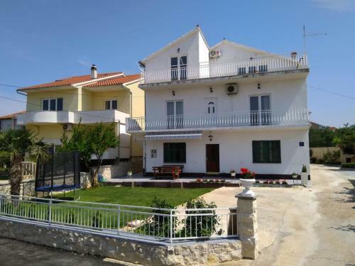 Apartments With A Parking Space Tribunj (vodice) - 16302