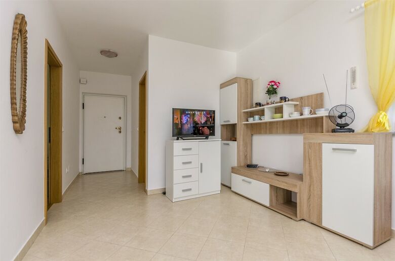 Apartment Ljiljana