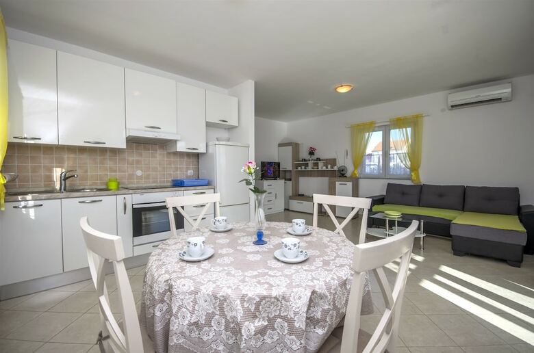 Apartment Ljiljana