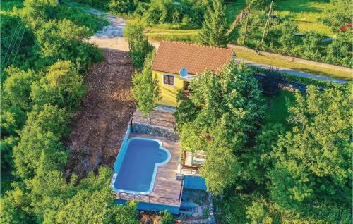 Two-bedroom Holiday Home In Trilj