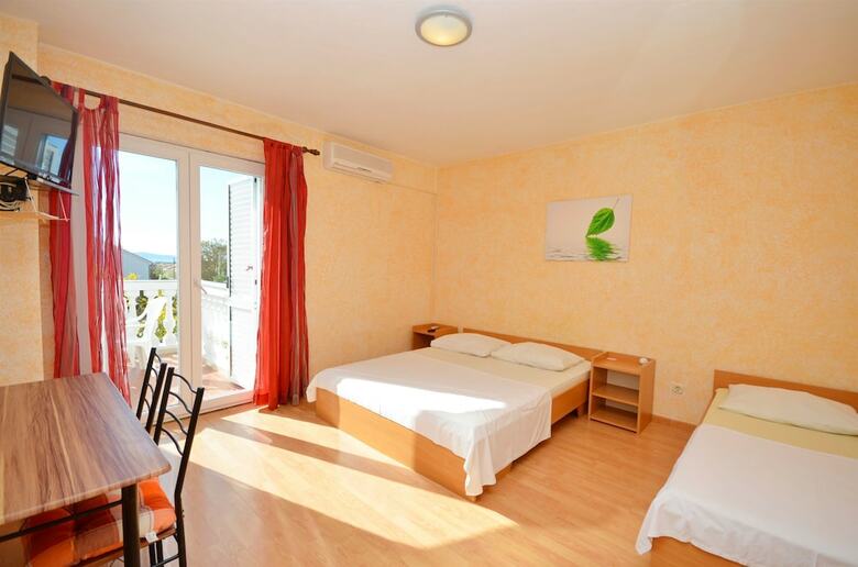Hostal Apartment And Rooms Ivana