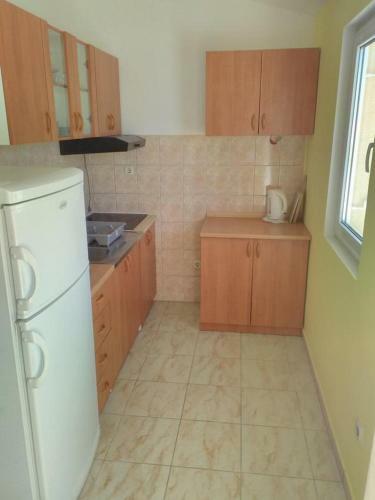 Apartment Tribunj 13319b