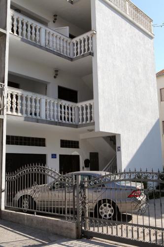 Apartment Vranjes