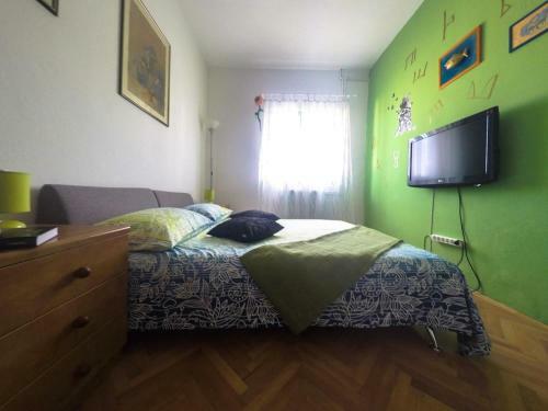 Apartments With A Parking Space Trogir - 11409